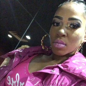 Meet your Posher, Amirah